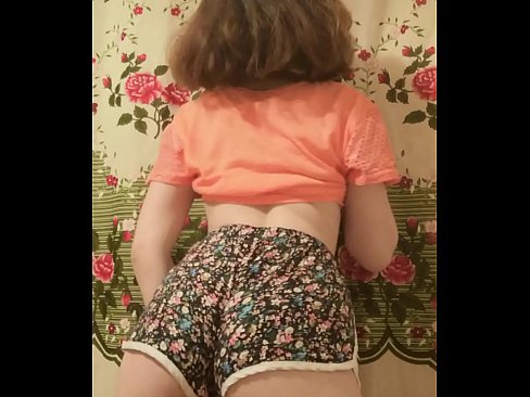 ❤️ Sexy junges Babe zieht ihre Shorts vor der Kamera aus ❤️ Fucking video bei uns de.doujin-sexy.ru