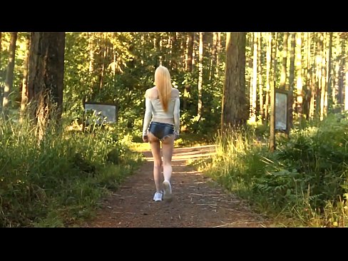 ❤️ Schöne Frau bewegt sich langsam, nicht nackt Video ❤️ Fucking video bei uns de.doujin-sexy.ru